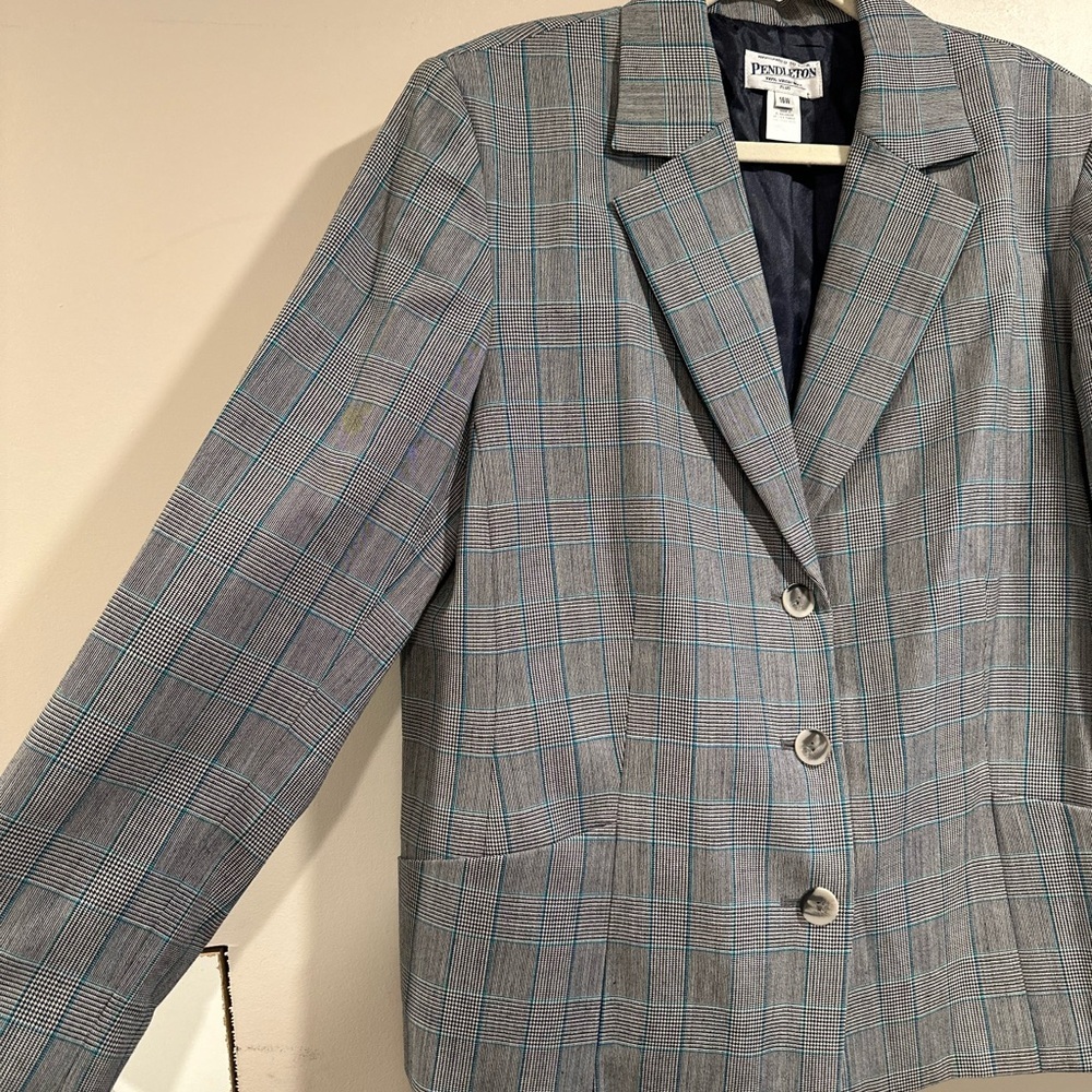 Pendleton Women's Gray Plaid Two Button Blazer 16… - image 6